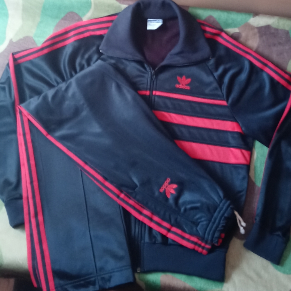 🔥Vtg 1980's Adidas tracksuit